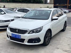 La Dongfeng <span class=keywords><strong>Peugeot</strong></span> <span class=keywords><strong>308</strong></span> 5 places est fabriquée en Chine avec une boîte de vitesses automatique, une voiture à essence. - Product Image 3