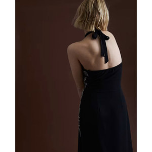 Robe maxi pour femme, haut de gamme, ornée, épaules dénudées, noire, sans manches, taille naturelle, lavable, OEM ODM personnalisable, tissée - Product Image 3