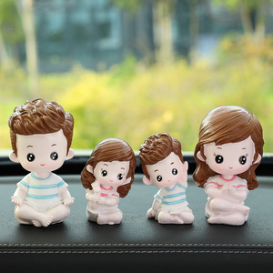 Poupées de famille en résine, mignonnes et de style dessin animé, pour décoration intérieure de voiture, cadeau pour femme - Product Image 2