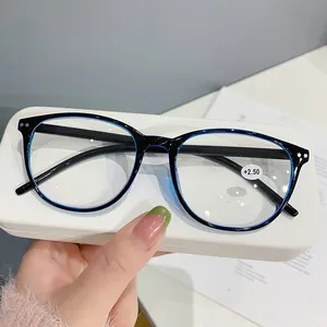 نظارات عالية الجودة كلاسيكية طراز قديم نظارات قراءة عصرية للجنسين TR90 مقاومة لتلغلق الضوء الأزرق إطارات نظارات بصرية