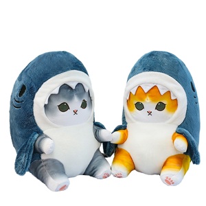Juguetes de Gato de Peluche Kawaii, Adorables Muñecos de Gato con Ropa de Tiburón, Pequeños Peluches de Tiburón, Almohadas Suaves, Animales de Peluche - Product Image 1