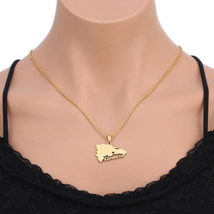 Collana pendente con cuore in acciaio inossidabile alla moda con mappa della repubblica dominicana gioielli di moda incentrati sul paese del Nord America - Product Image 2