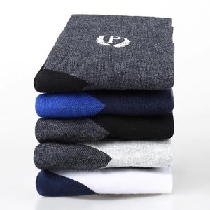 Men's Crew <b>Socks</b> Solid Color Sweat-Absorbent Polyester Fiber Regular Casual <b>Socks</b> for Autumn <b>Winter</b> - Product Image 2