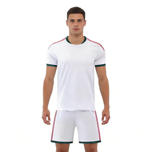 Maillot <span class=keywords><strong>de</strong></span> football personnalisé <span class=keywords><strong>de</strong></span> qualité supérieure, respirant, à séchage rapide, en maille, numéro 7 pour la saison 2025-2026 - Product Image 1