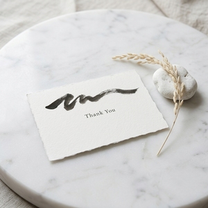 Tarjetas de Agradecimiento con Pincel de Tinta Japonesa, Diseño Zen Minimalista Wabi-Sabi, Logotipo Personalizado al por Mayor, Empaque para Spa y Bienestar, OEM ODM - Product Image 2