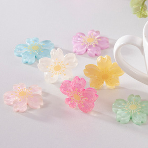 Decoraciones de flores de resina Sakura para proyectos de manualidades, accesorios hechos a mano, suministros de manualidades de plástico - Product Image 4