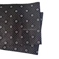 Tapis en tissu PVC fabriqué à la machine Support de tapis en tissu non tissé pour le touffetage primaire Excellent pour la construction de tapis