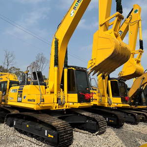 Excavatrice Komatsu 200 200-8 d'occasion en bon état, 20 tonnes, disponible en stock limité, prête à être expédiée, excellent rapport qualité-prix - Product Image 1