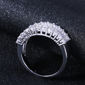 Anello Quadrato Baguette per Donne, Gioielli Eleganti e Scintillanti, Vendita all'Ingrosso - Product Image 3
