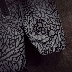 100% Polyester <b>Reflective</b> Hooded Long Sleeves Streetwear Reflecting Soft Shell Men Custom Logo <b>Reflective</b> <b>Jacket</b> - Product Image 3