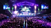 Pantalla LED Vibrante de Alquiler con 5 Años de Garantía, Gestión Remota de Contenido para Uso en Interiores/Exteriores, Instalación Rápida para Eventos Virtuales