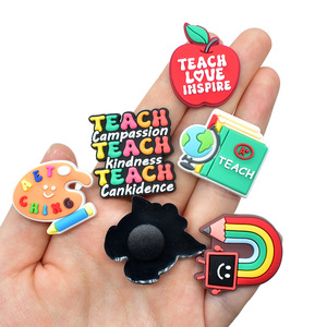 Dijes de Zapatos de Dibujos Animados para el Día del Maestro Más Vendidos en 2026 - Hebillas de Zapatos Desmontables de PVC Suave y Accesorios para Manualidades - Product Image 4