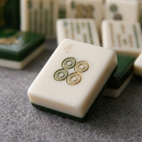 Ensemble de Mahjong américain en acrylique personnalisé avec des pions en forme de Ginkgo émeraude, 160 tuiles, 4 couches, luxe, vente en gros, cadeau