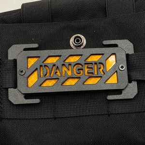 Hebillas Reflectantes <span class=keywords><strong>de</strong></span> Advertencia <span class=keywords><strong>de</strong></span> Peligro con Logotipo <span class=keywords><strong>de</strong></span> Señalización, <span class=keywords><strong>de</strong></span> Plástico ABS, con Colores Brillantes en la Oscuridad, para Bolsos, Cinturones, Abrigos y Manualidades - Product Image 4