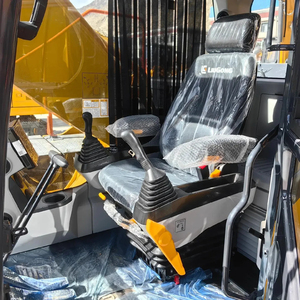 Oferta Especial: Excavadora de Orugas 921F de Veinte y Una Toneladas, de Alta Eficiencia, Potente y Confiable, con Motor - Product Image 2