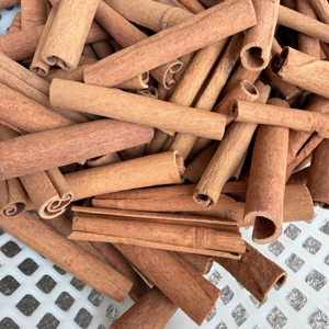 Varillas de Canela Secas de Alta Calidad, <span class=keywords><strong>Especias</strong></span> Crudas <span class=keywords><strong>para</strong></span> Procesamiento de Alimentos y Cocina, Venta al por Mayor en China, Grado Alimenticio - Product Image 2