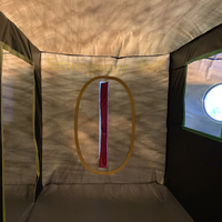 Aire de jeu laser géante gonflable de 10x10m avec ruban réfléchissant à l'intérieur pour adultes et enfants