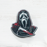 Insigne en métal noir fille émail broche sac vêtements accessoires dessin animé métal artisanat personnalisé émail épinglette