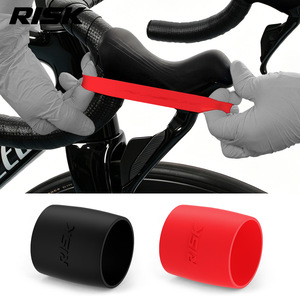 ปลอกซิลิโคนรัดแฮนด์จักรยาน RISK สีแดงดำ สำหรับจักรยานเสือหมอบ ปิดปลายแฮนด์ - Product Image 1