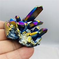 Grossiste en cristaux naturels de guérison et de décoration : Grappe de cristaux arc-en-ciel électroplaqués au titane, Grappe de quartz Aura
