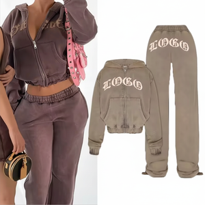 Chándal Mujer Nuevas llegadas Chándal de terciopelo personalizado Mujer Cremallera Cuerpo Chaqueta de chándal de terciopelo con pantalones Conjunto de 2 piezas Ropa de mujer - Product Image 1