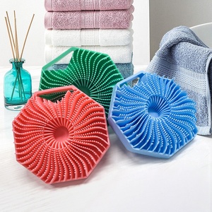 Manico facile impugnatura in <span class=keywords><strong>Silicone</strong></span> ecologico Scrubber spazzola da <span class=keywords><strong>bagno</strong></span> da doccia <span class=keywords><strong>spugna</strong></span> per pulizia corpo a forma di Silhouette - Product Image 2