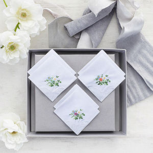 بيع بالجملة السيدات الناعمة 60s القطن التطريز هانكيز 28X28cm خمر الأزهار المطرزة الدانتيل مناديل للنساء - Product Image 6