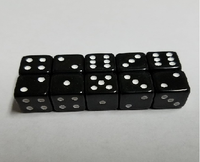 Dés de jeu hexaédriques personnalisés à 6 faces, faits à la main, en matériau organique, avec logo personnalisé en relief, taille personnalisée, emballage OEM ODM, dés de plateau