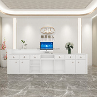 Comptoir de réception en bois personnalisable avec armoire de rangement pour salon de manucure