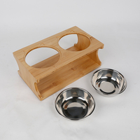 Support surélevé en bois robuste pour gamelles avec 2 bols en acier inoxydable – Supports de rangement pour aliments et eau pour chiens et chats