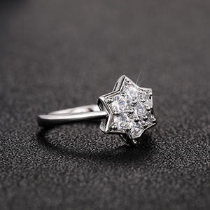 Anello di Diamanti F1805 in Oro Bianco, Taglio Brillante Rotondo, Colore G Naturale, Anello di Fidanzamento Classico da Donna - Product Image 4