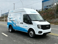 Clinique dentaire mobile personnalisée avec fauteuil dentaire complet et appareil de radiographie, véhicule de traitement médical entièrement équipé