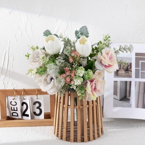 Mi Ziling Fleurs artificielles Bouquet de tulipes Vase en bois Décoration de la maison Accessoires de mariage CF01144 - Product Image 1