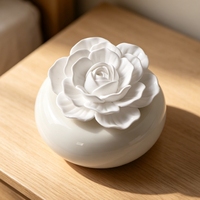 Diffuseur de parfum d'ambiance en pierre de plâtre parfumée à la fleur de porcelaine faite à la main, diffuseur de parfum d'intérieur en céramique pour huiles essentielles