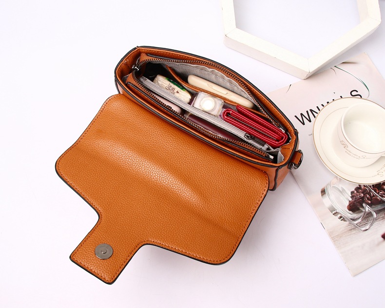 Wholesale rts genuine cowhide leather small handbag for women 2023 new sling shoulder crossbody purse fashion ladies' bag