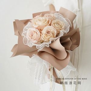 Matériel d'emballage pour bouquets floraux DIY en organza plissé ondulé style coréen avec bordure perlée, en papier synthétique recyclable - Product Image 2