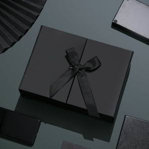 Boîte cadeau pliable à double porte en carton avec doublure en éponge, design pliable haut de gamme, écologique, avec nœud en ruban, cadre photo - Product Image 3