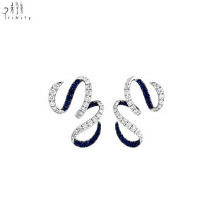 Nouvelle collection de boucles d'oreilles en or blanc massif 18 carats avec diamants naturels et saphirs naturels, design courbé, pour femmes, à porter au quotidien - Product Image 1