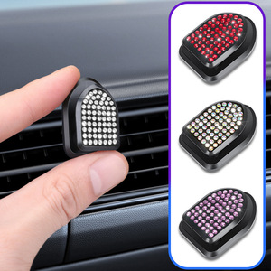 Crochet de ventilation de voiture en strass, support de fixation pour grille d'aération de voiture en cristal scintillant, organisateur multicolore pour clés et sacs - Product Image 1