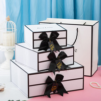 Ensemble de boîtes et sacs en carton, emballage, boîte cadeau à déplier avec ruban pour emballer des cadeaux, boîte pour portefeuille, ceinture, vêtements