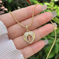 Collier pendentif en cuivre plaqué or 18 carats 26 lettres en zircon cadeau combiné adapté à un usage quotidien et aux noms de couple