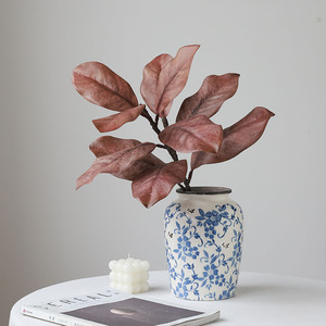 Ramo di Magnolia Artificiale in Lattice Effetto Reale 57cm con <span class=keywords><strong>Foglie</strong></span> Verdi, <span class=keywords><strong>Marroni</strong></span> e Rosse Autunnali e Boccioli per Decorazioni Matrimoni, Casa e Natale - Product Image 5