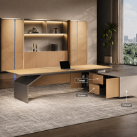 Escritorio Ejecutivo Moderno de Madera Clara con Gabinete Lateral, Escritorio de Oficina para Jefe, Tamaño Personalizado, Mesa de Oficina para Gerente o Director Ejecutivo con Librero a Juego