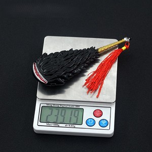 Venta al por mayor todo de metal Anime espada llavero seco caqui tiburón músculo modelo artes artesanía colgante - Product Image 6