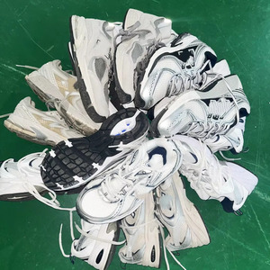 Chaussures d'occasion en gros S32-3, marque Fujian, chaussures de course unisexes, tige en cuir véritable, semelle extérieure en TPR, toutes saisons, marques de sport, usine - Product Image 1