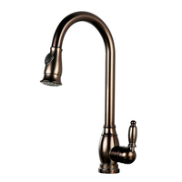 Grifo de cocina de latón antiguo con rociador extraíble, acabado bronce aceitado, monomando, mezclador de lujo tradicional, venta al por mayor de fábrica en China