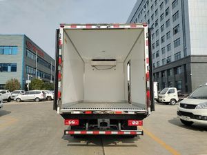 Camion Frigorifero Foton Aumark 160HP 4X2 per Conservazione Alimenti e Trasporto Merci Fresche - Product Image 6