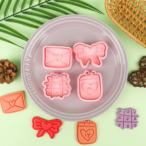 <span class=keywords><strong>Emporte</strong></span>-pièces <span class=keywords><strong>en</strong></span> plastique pour la Saint-Valentin, série <span class=keywords><strong>Lettre</strong></span> d'amour, moule à craquelins 3D dessin animé, pour biscuits imprimés <span class=keywords><strong>en</strong></span> argile DIY - Product Image 4