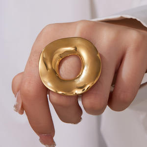 مجوهرات بسيطة مستوحاة من الفولاذ المقاوم للصدأ ، خاتم غير منتظم ، تصميم هندسي أجوف ناعم عصري للذكرى السنوية - Product Image 1