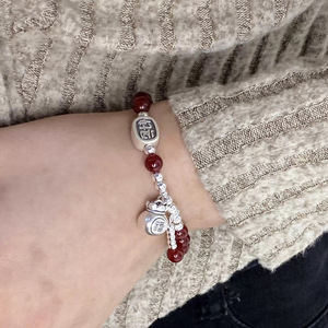 Bracelet porte-bonheur en argent pur et agate rouge pour femmes, bijoux en corde élastique de style chinois, à porter au quotidien - Product Image 4